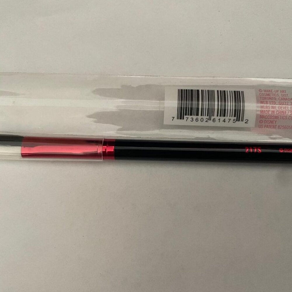 MAC 217S Blending Brush / The Disney Cruella